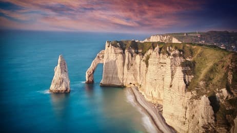 Une cathédrale de pierre et de mer thumbnail