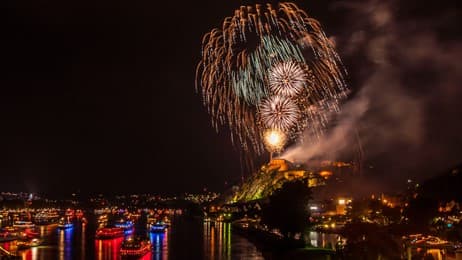 Feuerzauber über dem Rhein thumbnail