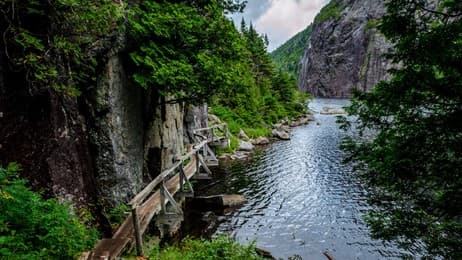 緑に包まれた高山湖 thumbnail