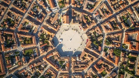上空から見る星形要塞都市 thumbnail