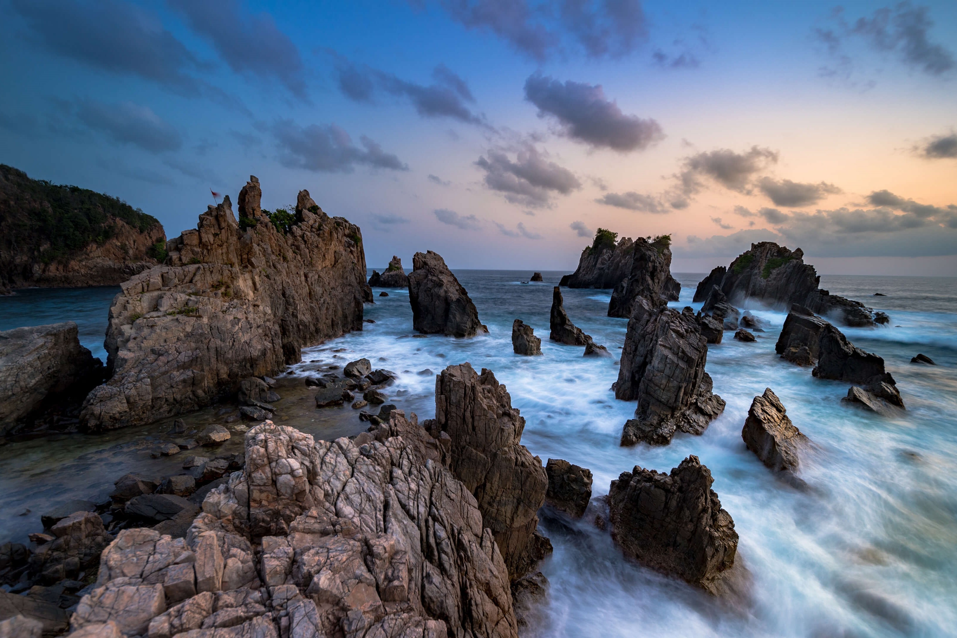 Rocks and roll by Microsoft | Wallpapers | WallpaperHub